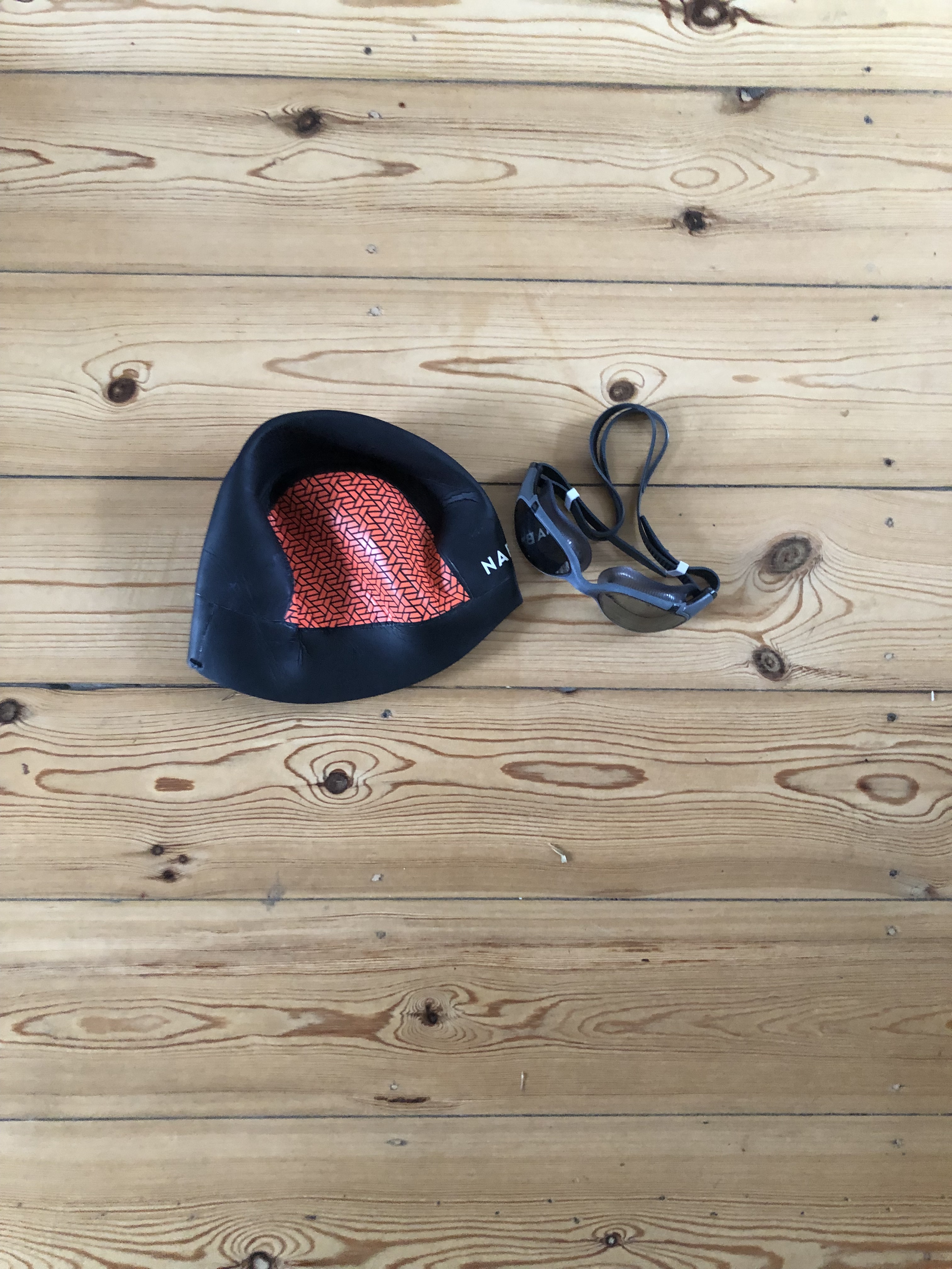 Bonnet et lunettes natation eau libre 