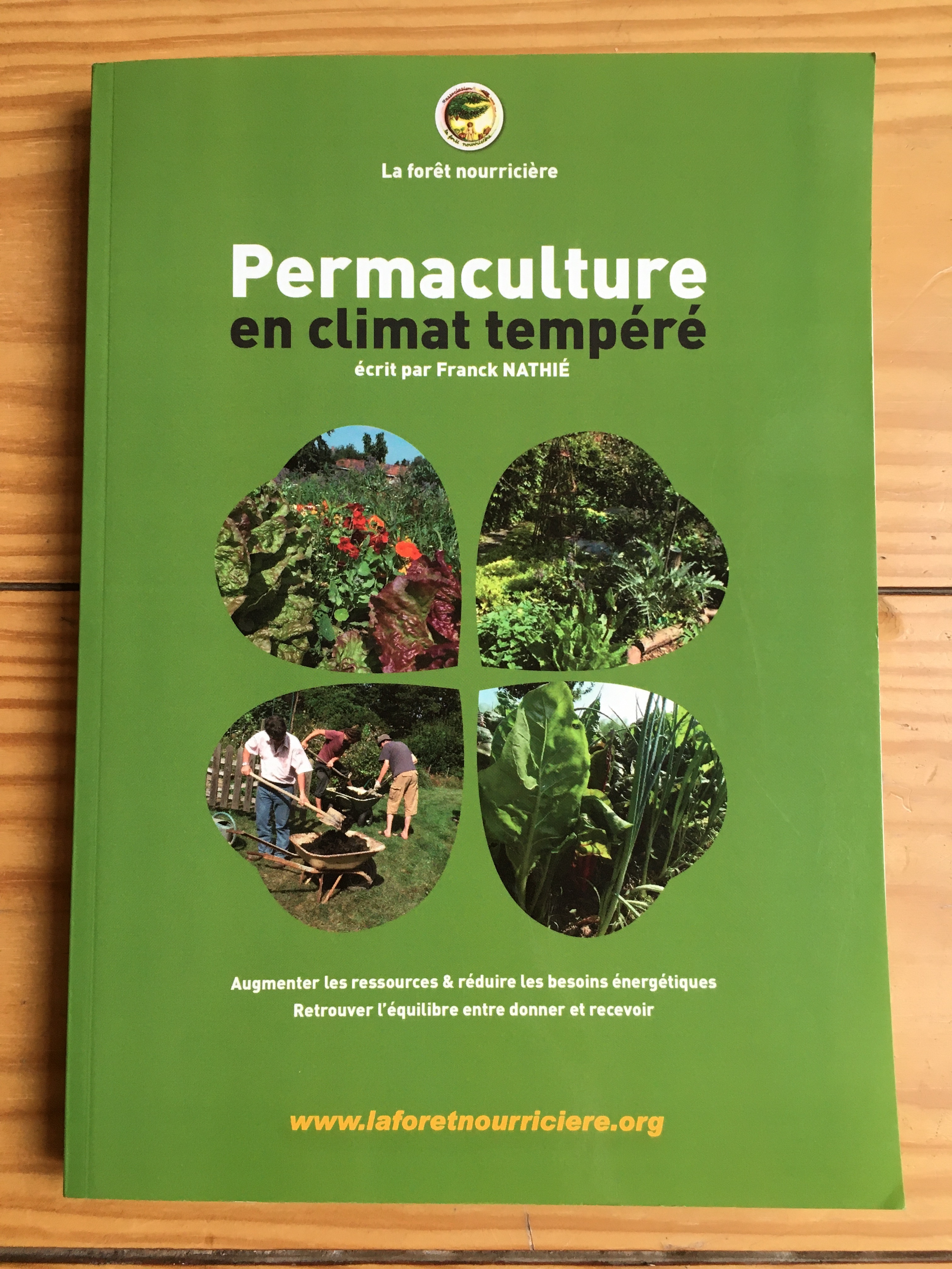 Livre "Permaculture en climat tempéré"